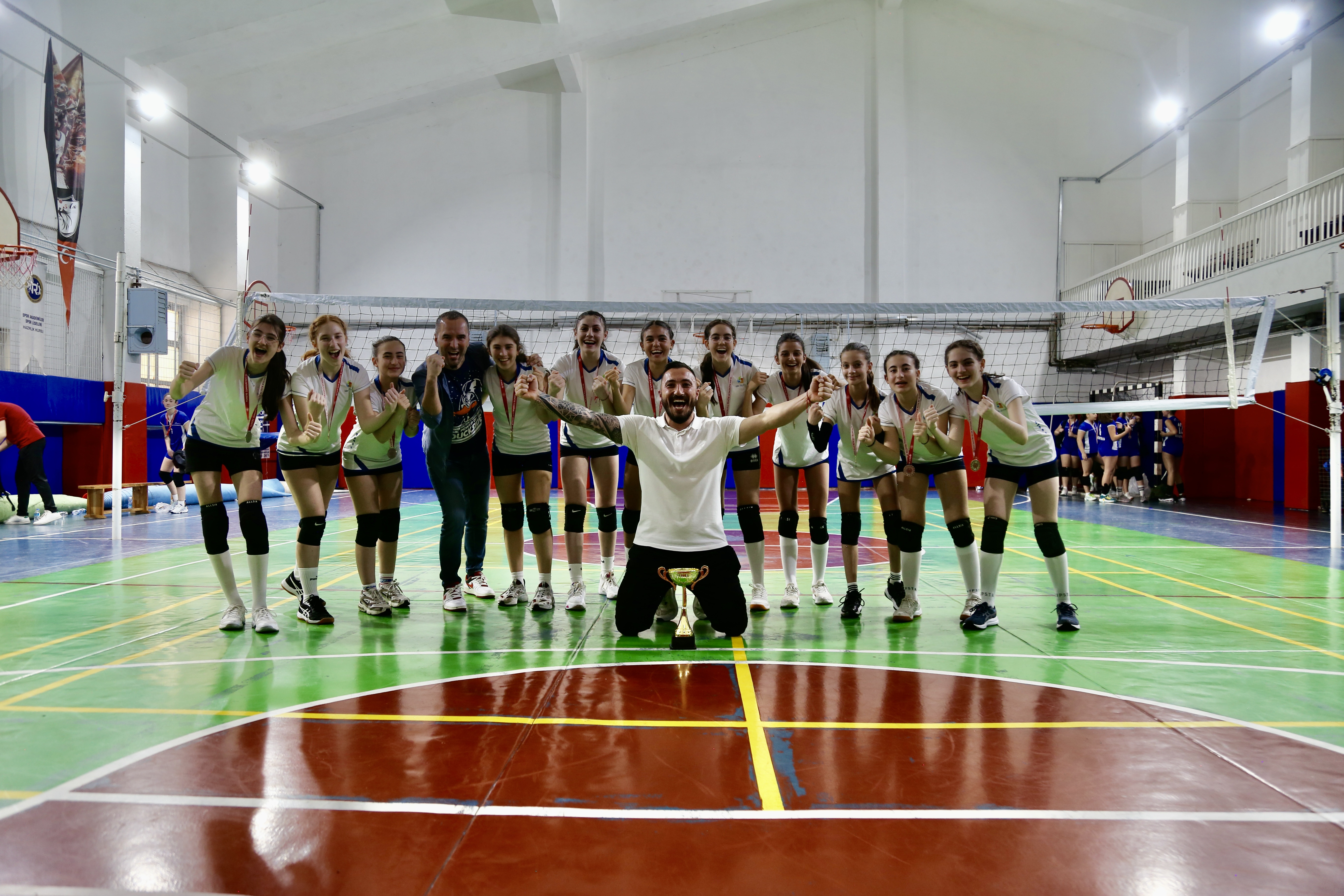 Yıldız Kız Voleybol takımımız Şampiyon!